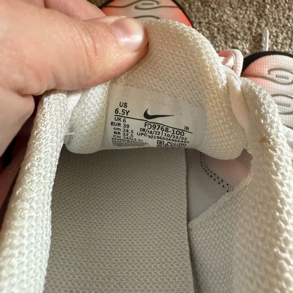 Nike Red and Black Wave Sneakers - Picture 5 of 5
